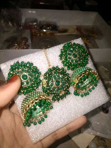 Green Jhumka With Mangtika
