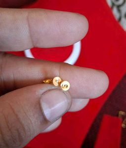 Stud Earrings Gold