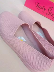 pink shoes