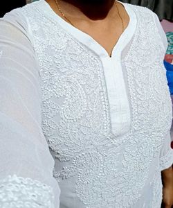 White Embroidered Kurta-Chikankari🔥💸