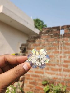 earing and hair accessory