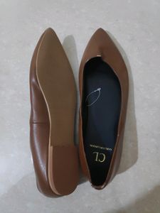 A Pair Of Cute Pointed Carlton London Bellies