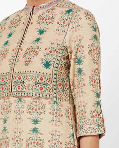 Elegant Floral Printed Kurta