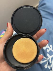 MAC Studio Fix Powder Plus Foundation Compact NC25