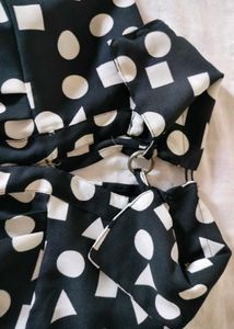 Funky Geometric Print Crop Top