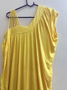 Yellow one-sided shoulder dress