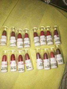 Set Of 16 Mini Lipstick Lot