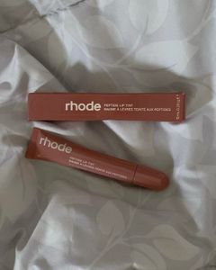 Rhode Lip Tint Toast + iPhone 15 Pro Case Set | Br