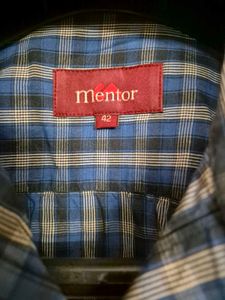 Mentor&#39;s Men&#39;s Blue Checkered Shirt | 42