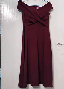 Elegant Maroon Midi Dress