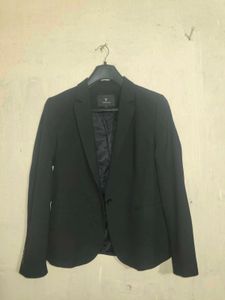Classic Black Blazer Vanheusen