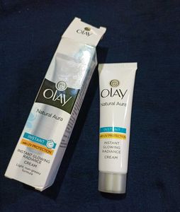 Natural Aura Glowing Cream with UV protection.