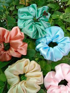 Any 2 Xl Size Scrunchies