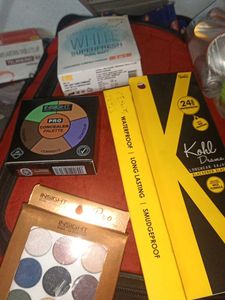 Kajal Eyeshadow Concealer Compact