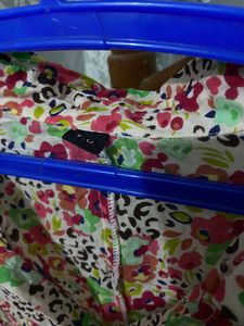 T.U Floral Top, Size Fit 50 Bust