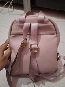 Bagpack /// No Bargaining