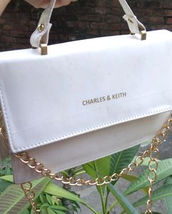 White Sling Bag🤍