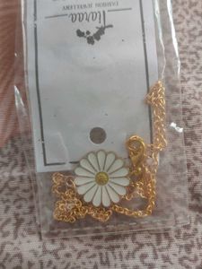 Sirani Flower Necklace Set (1 Pc.)