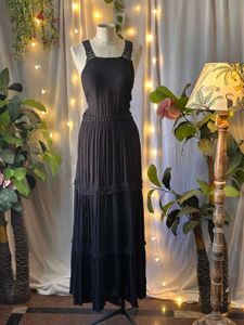 Elegant Black Maxi Dress