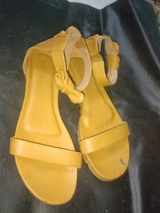 Sandal