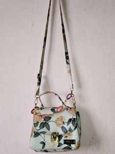Sling Bag With Flower Print🌺