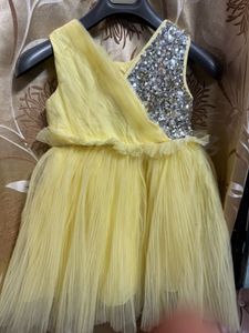 Combo 4 frock only 1 tym used