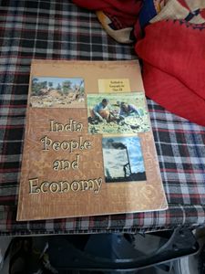 📚📚📚