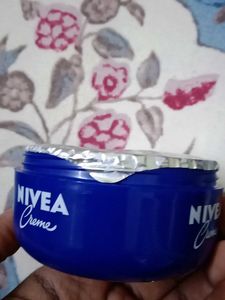 NIVEA CREME