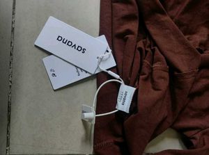 SAVANA - V neck Full Sleave Fitted Top