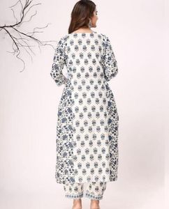 Trendy Graceful Women Kurta Sets
