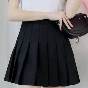 BLACK MINI SKIRT