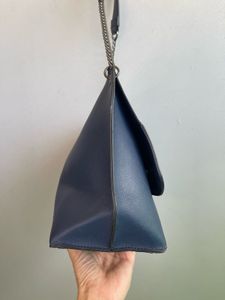 Stylish Navy Blue Chain Bag
