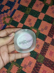 Earth Rhythm Highlighter Eyeshadow All In One