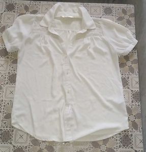 ✨️White Button-Up Top✨️