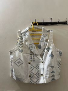 Geometric Print Cropped Vest