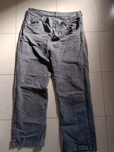 Straight Jeans
