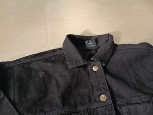 Virgio Black Cropped Denim Jacket, XL Size