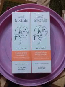 Foxtale Super Glow Face Wash
