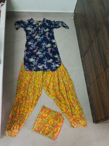 Floral Print Salwar Kameez Suit