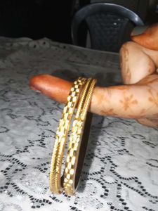 Set of 2 Gold Bangles