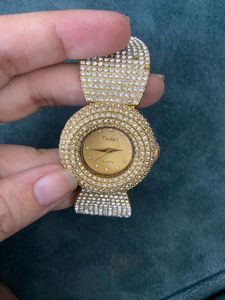 Elegant Gold Rhinestone Watch