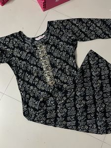 Black Kurti