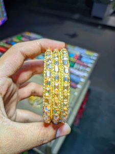 Premium Crystal Golden Bangles Set 4 Pe