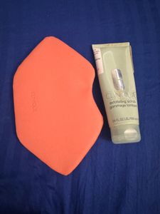 Clinique Exfoliating Scrub
