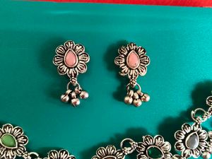 Silver Tone Floral Necklace &amp; Earring Set