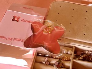 ESTAILO Bow Ring with Gem