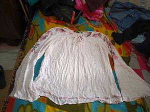 Embroided white Tunic baloon Top