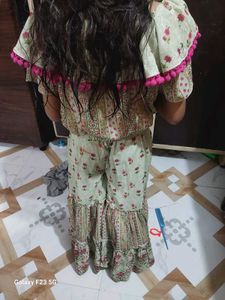 Cute Floral Print Kids Outfit