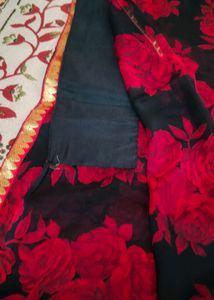 New Elegant Floral Print Saree 🌹