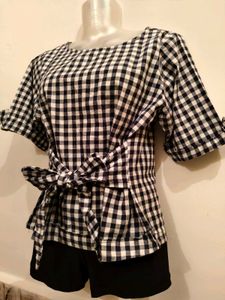 BOGO🎁Buy One Get 1 Free🎁Size S/M Tie-Waist Top